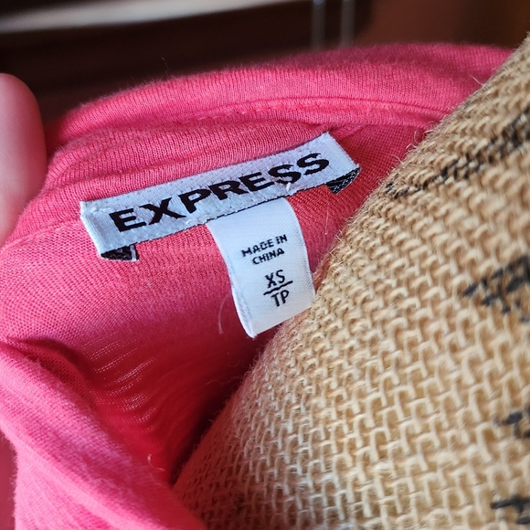 Express Pink Button-Front Collared Top - Picture 4 of 5